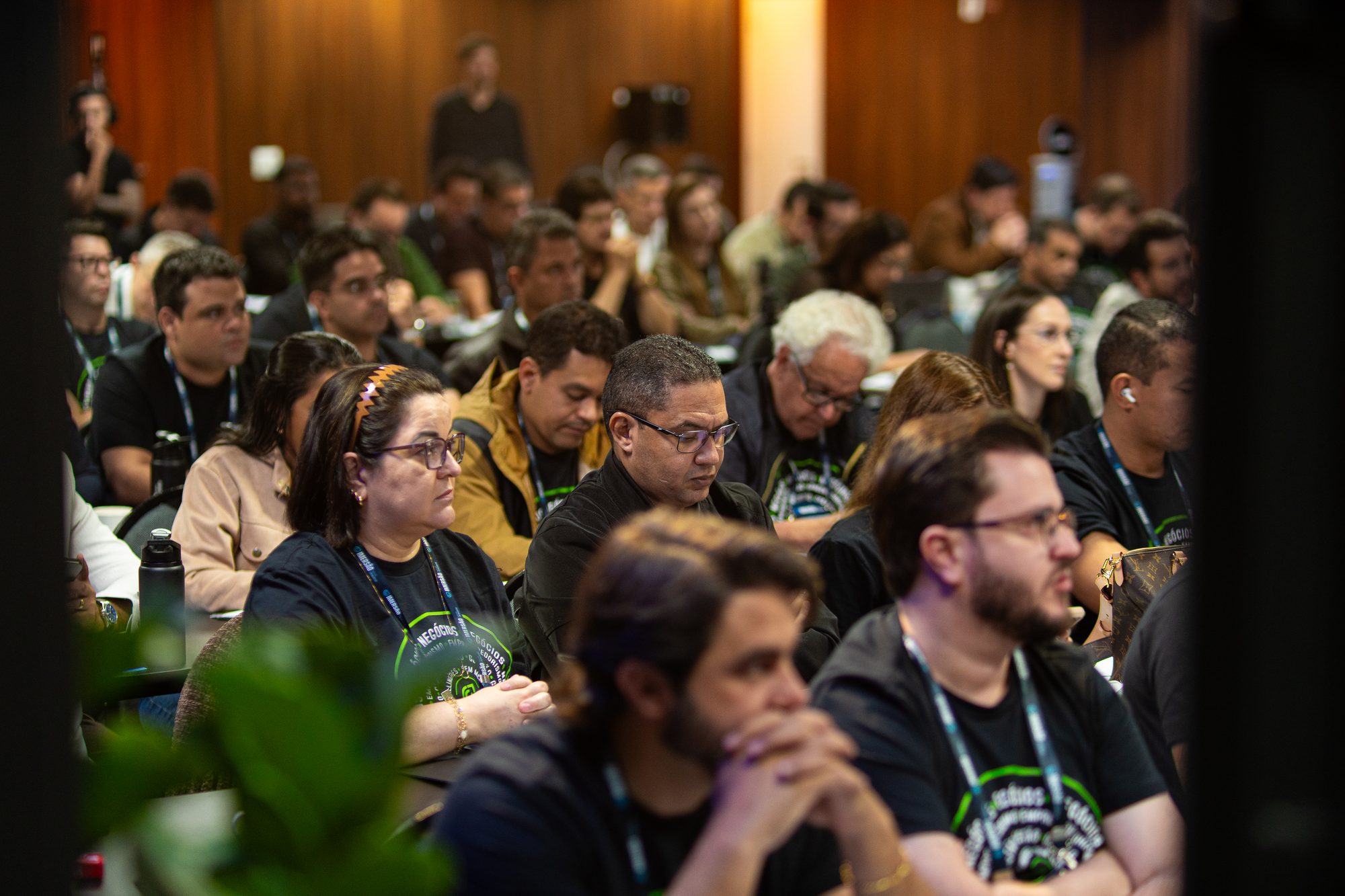 Turma da Imersão em Negócios acompanhando o conteúdo