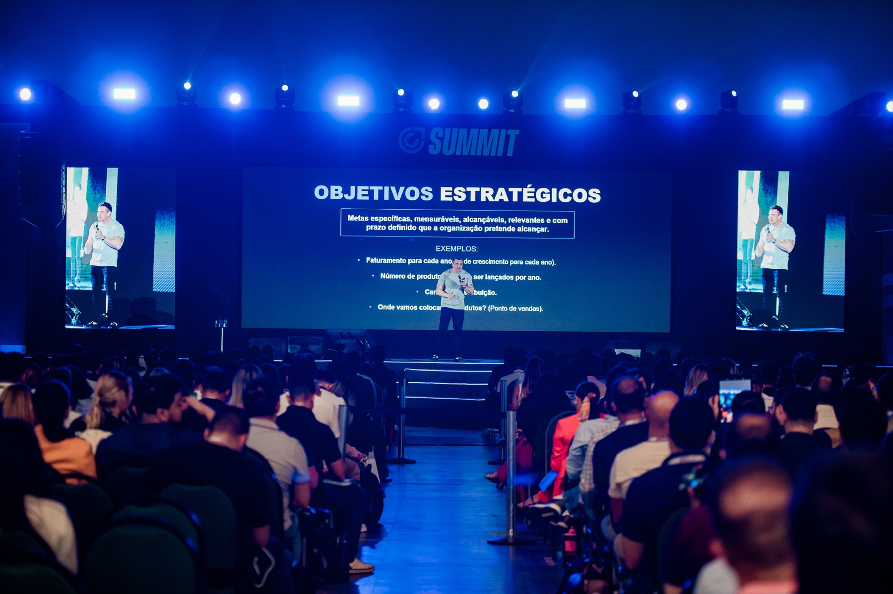 Plateia do Summit Crise é o Cacete no Coliseu Convenções